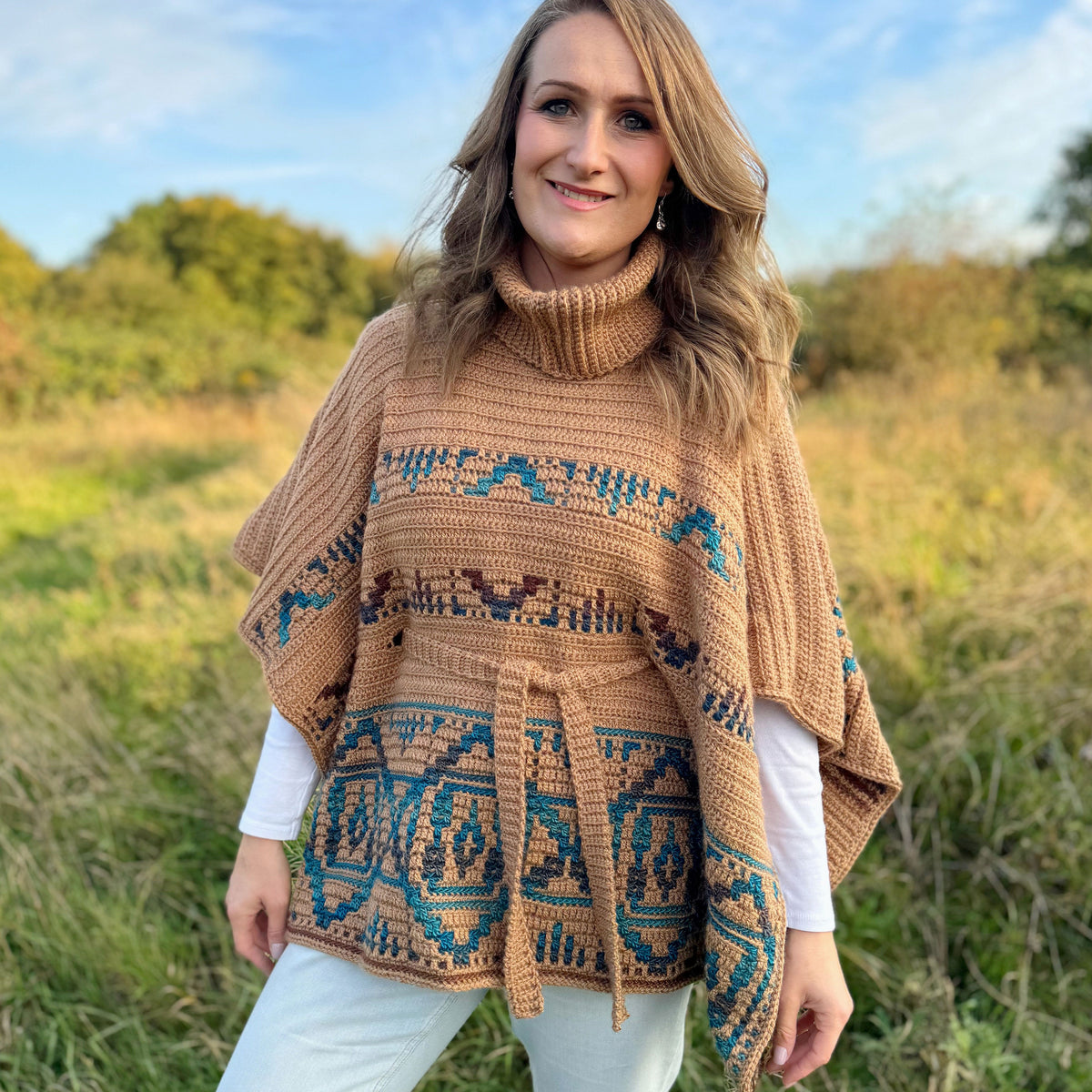 Labyrinth Poncho – Mary Maxim