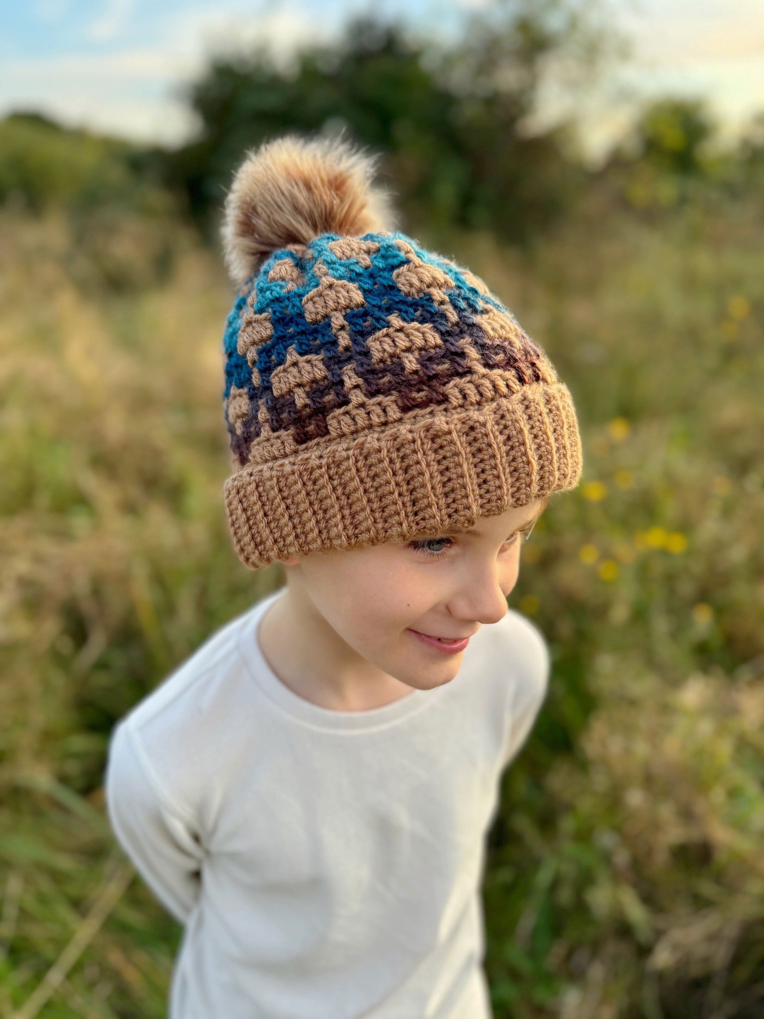 Labyrinth Hat – Mary Maxim
