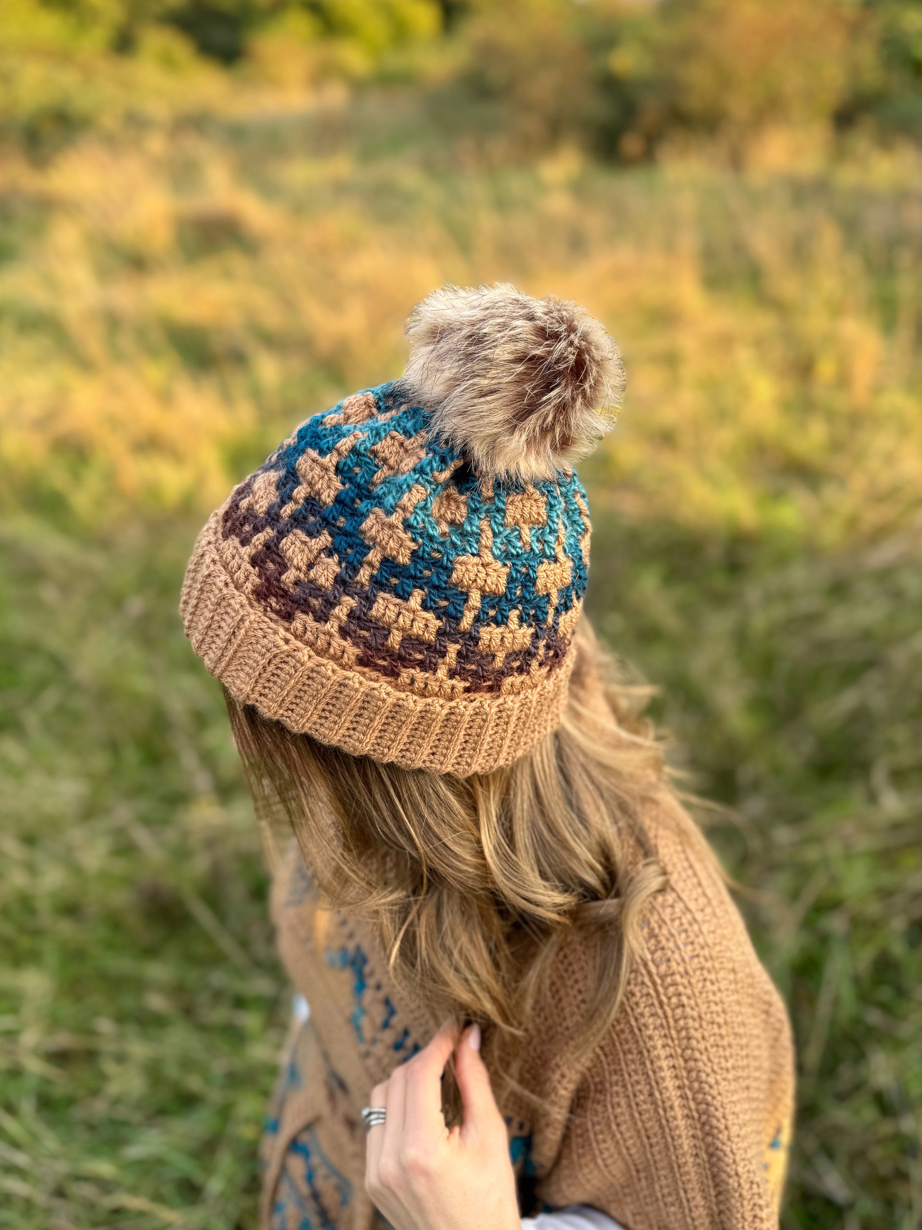 Labyrinth Hat – Mary Maxim