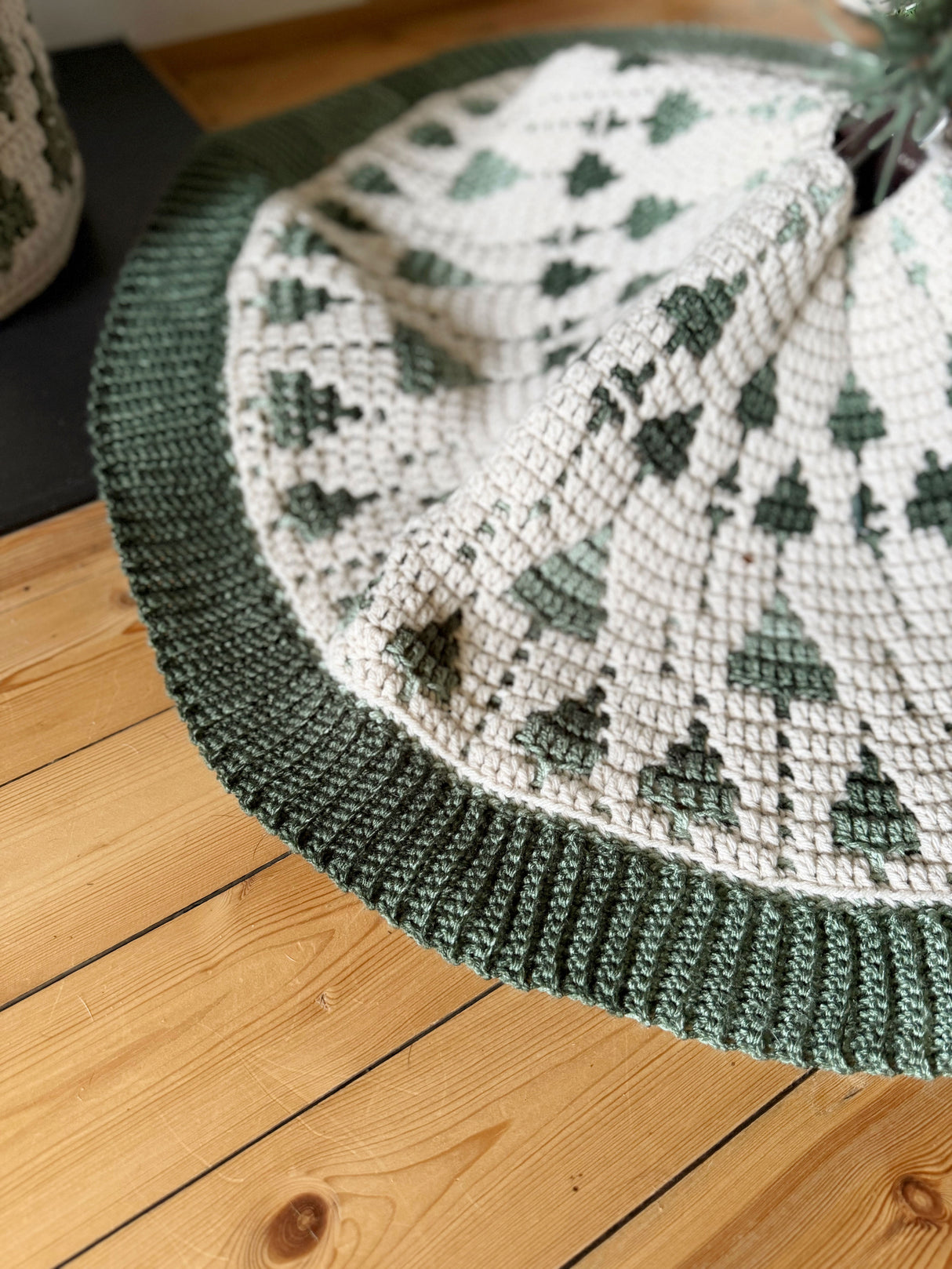 Twinkling Trees Crochet Tree Skirt