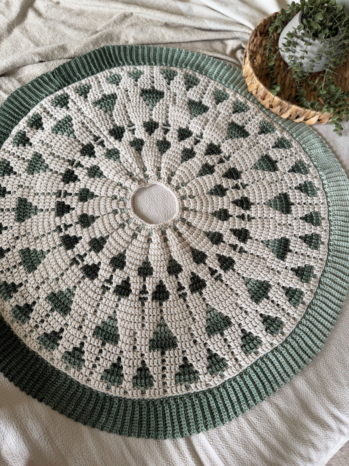Twinkling Trees Crochet Tree Skirt