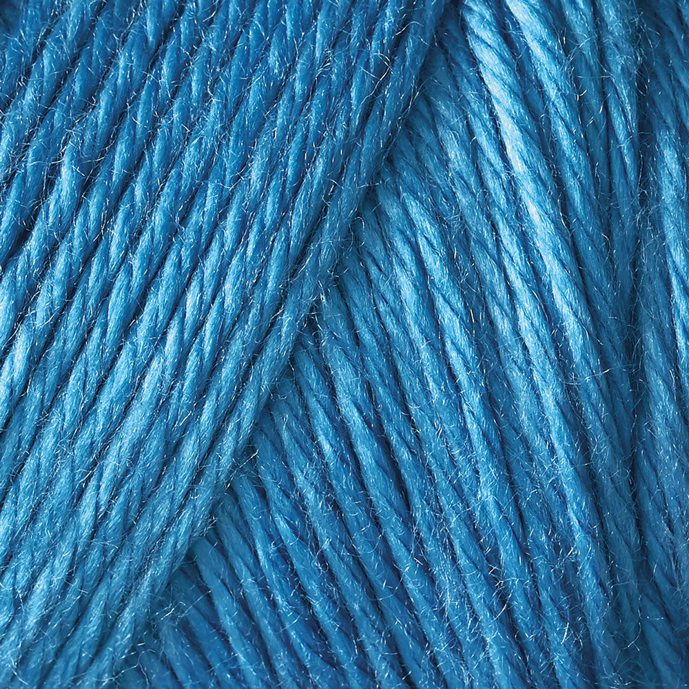 Petal Loop Stitch Textured Blanket