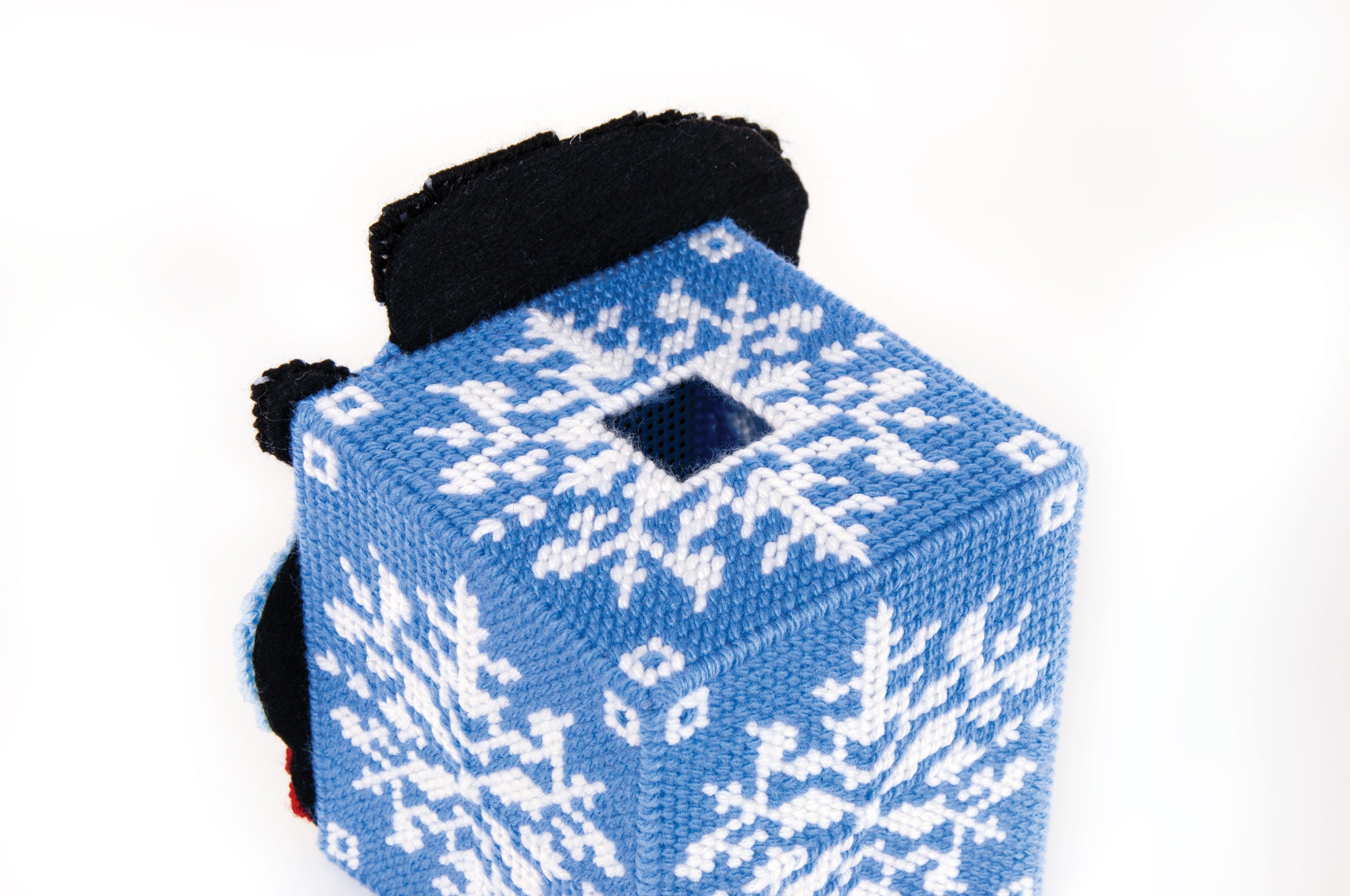 Snowflake Snowman Plastic Canvas Tissue Box Cover – Mary Maxim