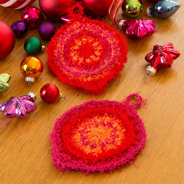 Free Retro Ornament Scrubby Crochet Pattern