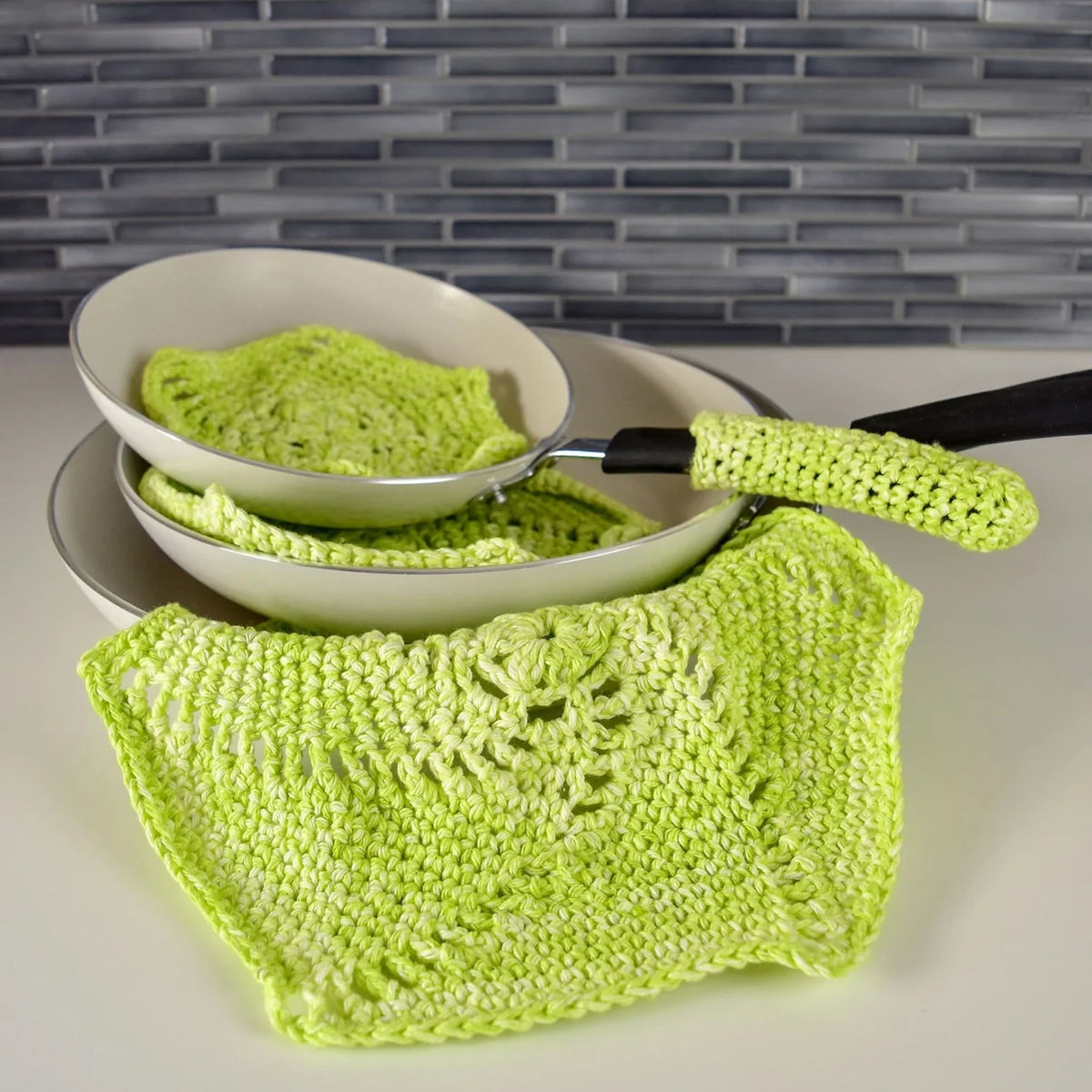Free Whirling Pan Protector & Handle Cover Set Pattern – Mary Maxim