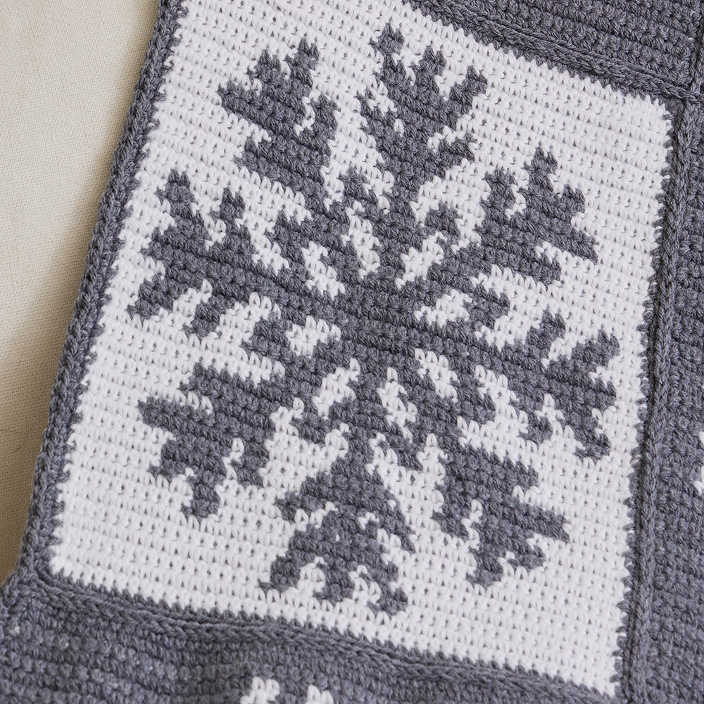 Blizzard Blanket – Mary Maxim