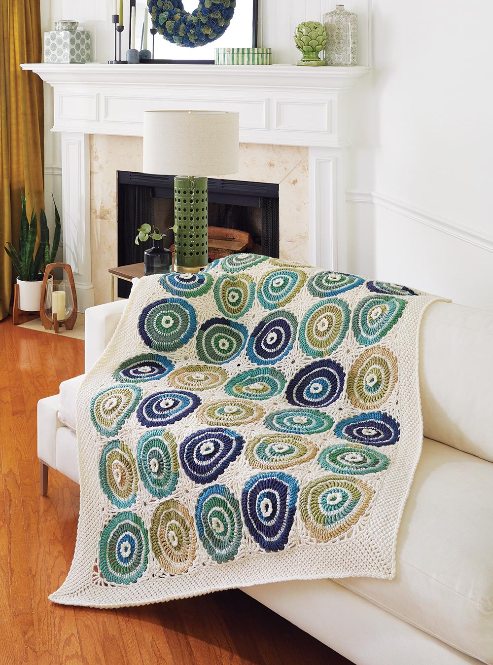 Scallops and Lace Throw