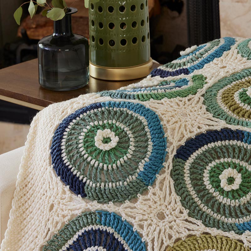 Scallops and Lace Throw