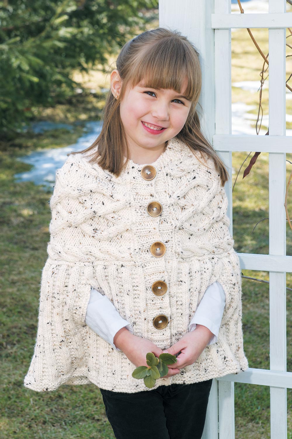 Modèle de poncho à empiècement câblé