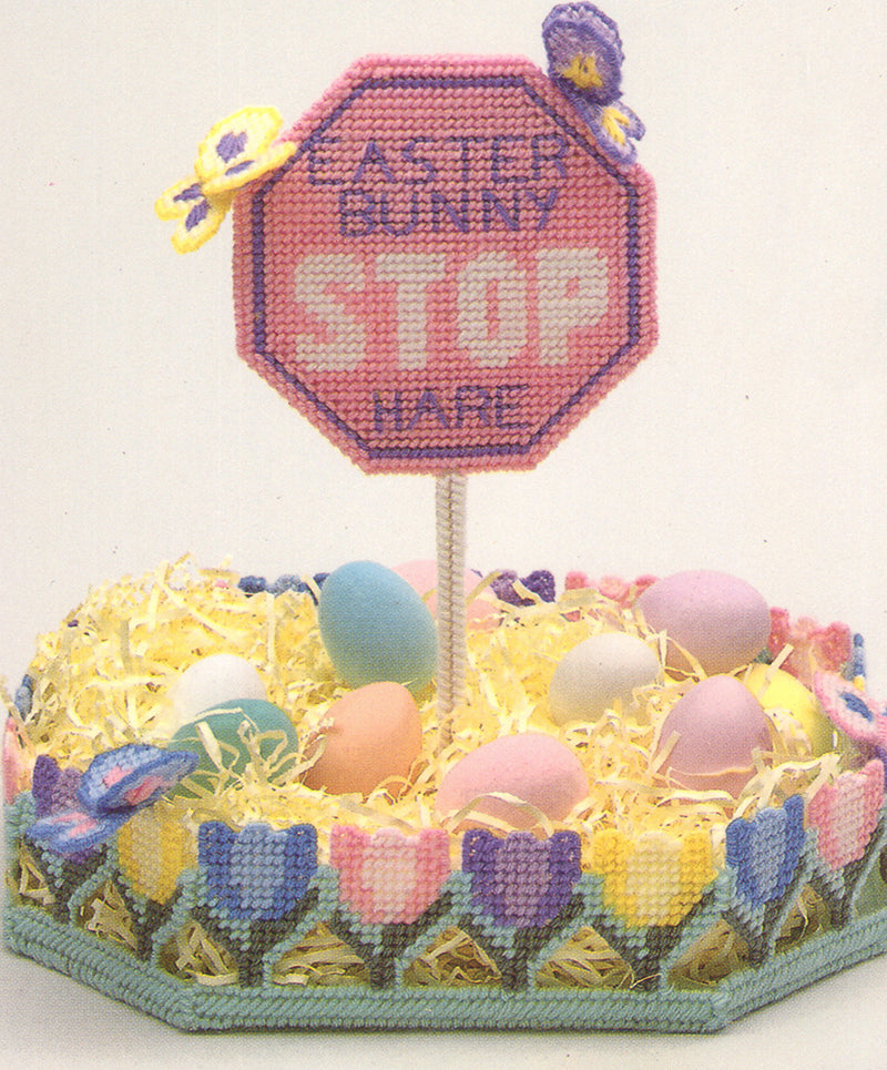 Easter Bunny Stops Hare Centerpiece Pattern – Mary Maxim